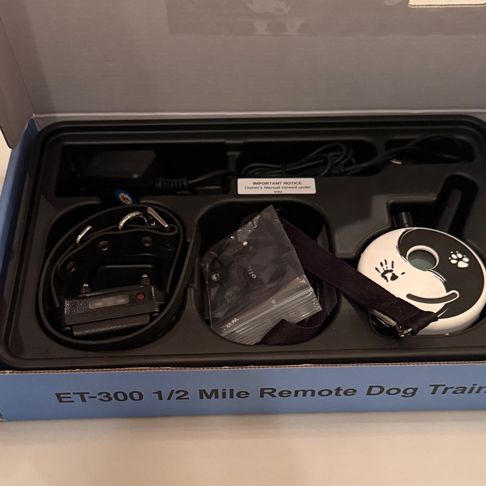 ET-300 Blue E-Collar Dog Trainer - Picture 2 of 6